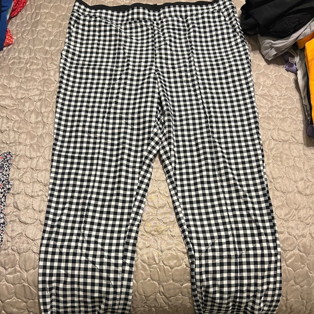 XL Jude Connally Black and white pants